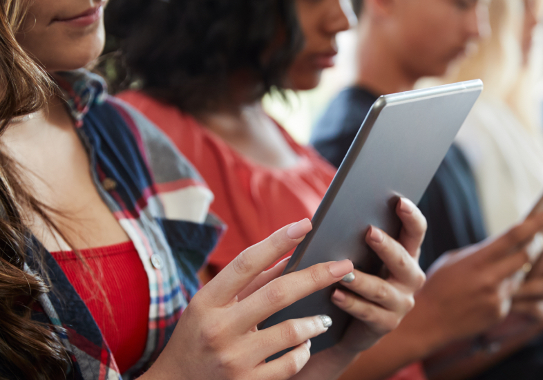 girl using tablet